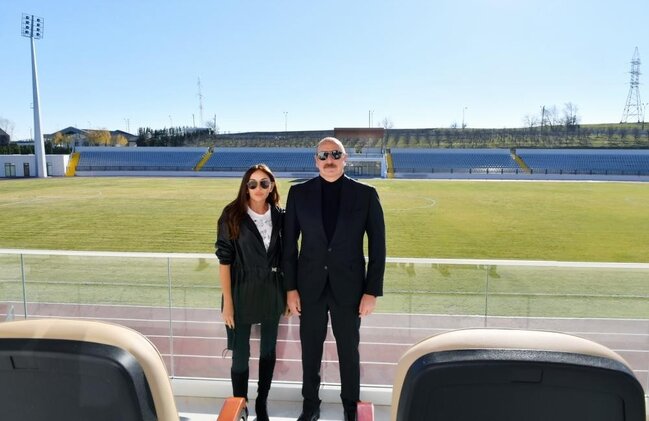 İlham Əliyev ailəsiylə Olimpiya İdman Kompleksində - FOTOLAR