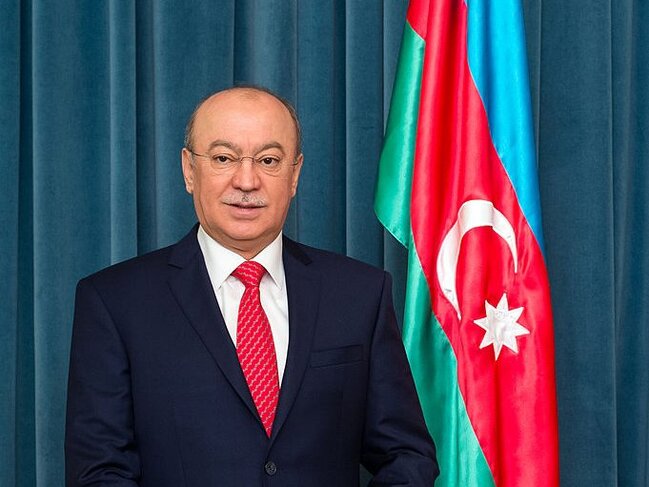 "Kəmaləddin Heydərov gecə saat 2-də yığır ki, dur gəl" - Baba Vəziroğlu