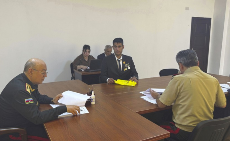 Kəmaləddin Heydərov Gədəbəydə vətəndaşları qəbul edib