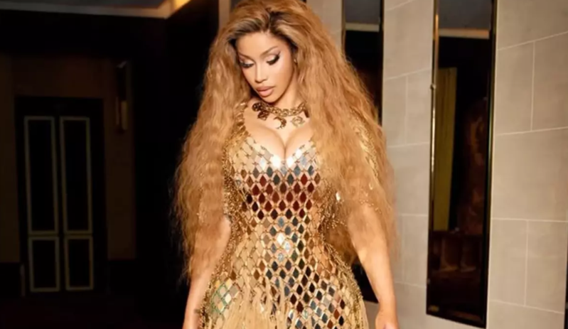 Boşanma ərəfəsində olan Cardi B yeni sevgilisi ilə foto paylaşdı