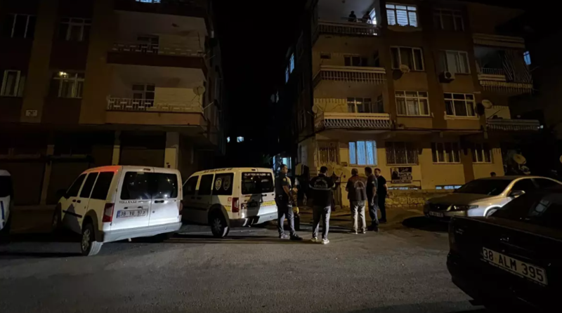 Boşandığı arvadını bıçaqladı: vəziyyəti ağırdır