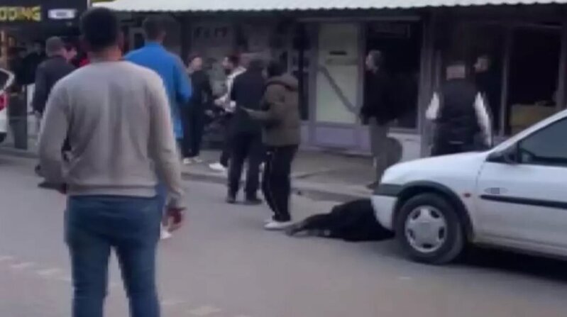 Arvadını küçənin ortasında qətlə yetirdi, sakitcə hadisə yerindən uzaqlaşdı