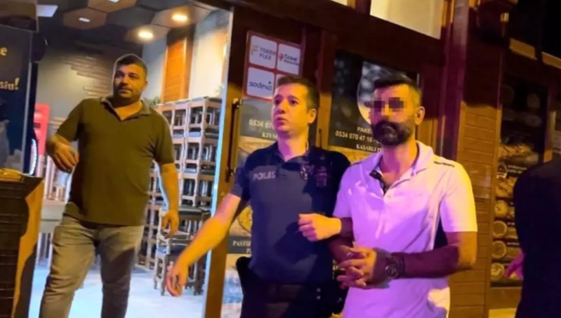 Bıçaqlı mübahisə: Polis müdaxilə etdi