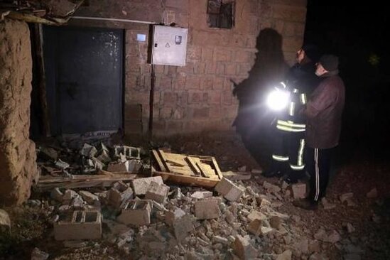 Türkiyədə güclü zəlzələ baş verdi - FOTO/VİDEO