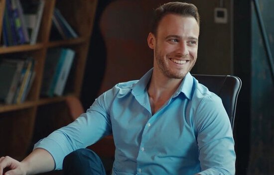 Kərəm Bursinin pərəstişkarları Kanar adalarında izdiham yaratdı