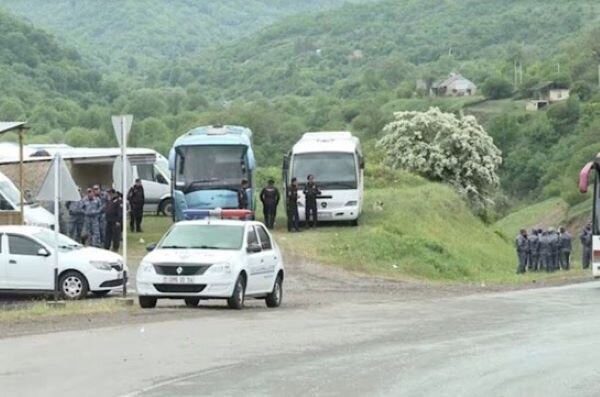 Sərhədimizdəki etirazçılar geri çəkildi – Yol açıldı