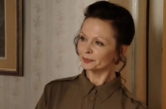 İtkin düşən 63 yaşlı aktrisa çılpaq, döyülmüş və huşsuz vəziyyətdə tapıldı - FOTO