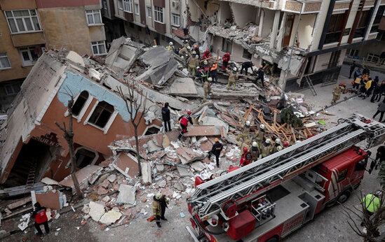 Bina çökdü: ölənlər var