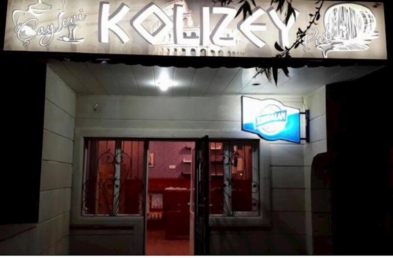 Bakıda restoran sahibinin oğlu taksi sürücüsünü döydü - FOTOLAR