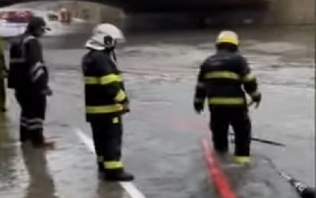 Bağırov körpüsündə hərəkət dayanıb - Video