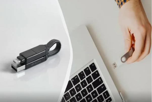 İstifadə edilmədikdə fləşka xarab ola bilərmi: məlumatlar silinərmi?