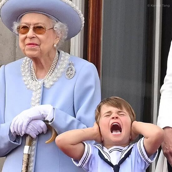 Kraliçanın nəticəsinin bu görüntüləri gündəm oldu