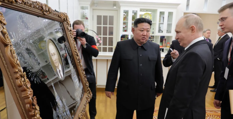 KXDR liderinin Putinə verdiyi hədiyyə məlum oldu - FOTO