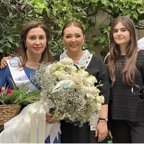 Lalə Azərtaşın qızı məzun oldu - FOTOLAR