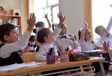 Lisey və gimnaziyalara şagirdlərin sənədlərinin qəbuluna başlanılır.