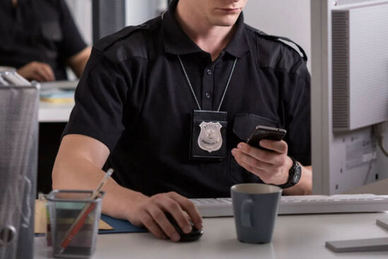 ABŞ-da qadın polisə 11 min dəfədən çox zəng etdi