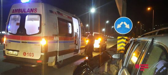 Bakıda iki avtomobil toqquşub: Yeddi nəfər xəsarət alıb - FOTO