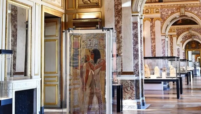 Luvr Muzeyinə su sızdı: Təxminən 400 nadir kitab zərər gördü