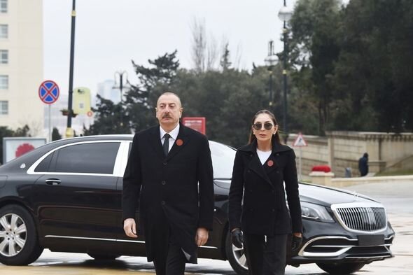 Prezident və xanımı Şəhidlər xiyabanını ziyarət ediblər - FOTO/VİDEO