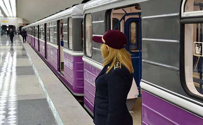 Metro "əxlaqsızlıq yuvası"na çevrilib? - AÇIQLAMA + VİDEO