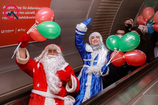 Bakı metrosunda maraqlı anlar - FOTOLAR