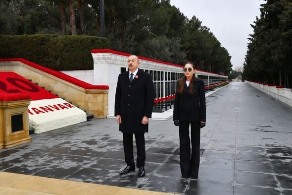 Prezident və xanımı Şəhidlər xiyabanını ziyarət ediblər - FOTO/VİDEO