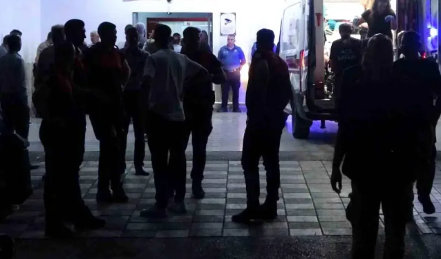 Yem maşınına düşən şəxs həyatını itirdi