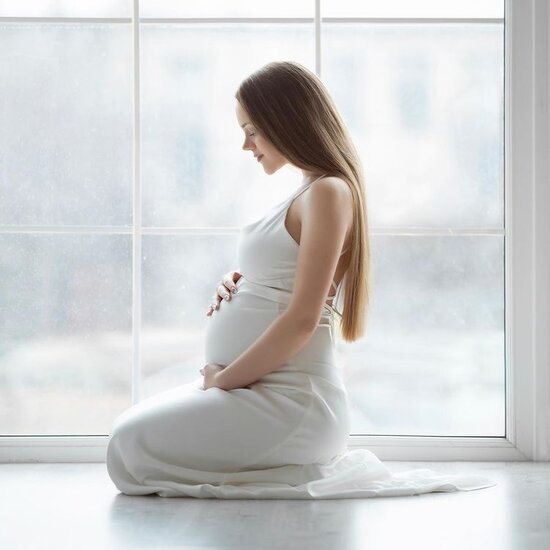 Doğum evindəki fotosu ilə gündəmə gələn qadın bloqer imiş