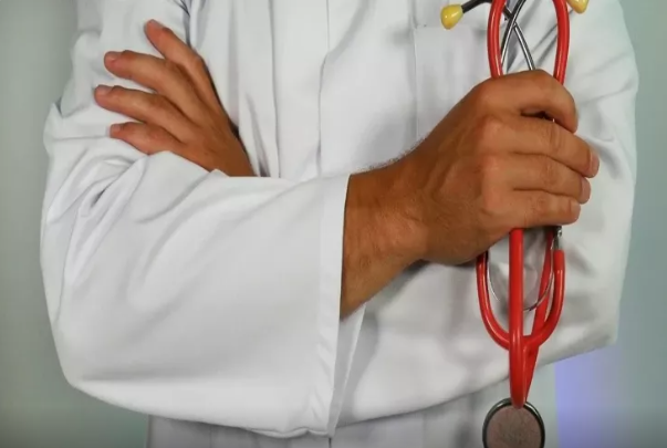 Ölümcül təhlükəlidir: suçiçəyinin əlamətləri