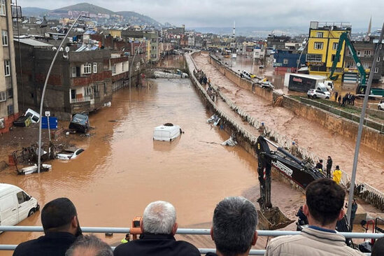 Türkiyədə sel fəlakətində ölənlərin sayı artdı