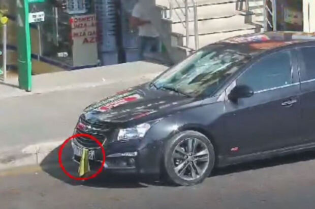 Qeydiyyat nişanını maraqlı üsulla gizlətdi - VİDEO