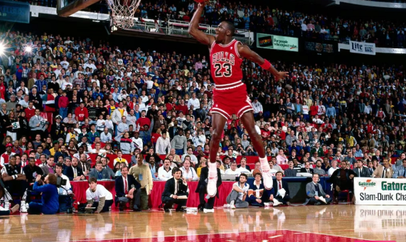 Maykl Cordanın imzaladığı kart hərracda rekord qiymətə satıldı