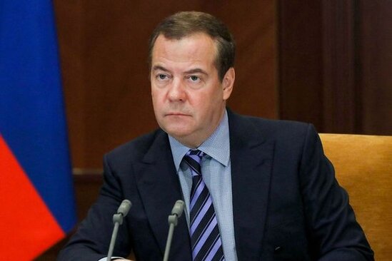 Medvedev fransalı naziri müharibə ilə hədələdi: "Sözünüzə fikir verin!"