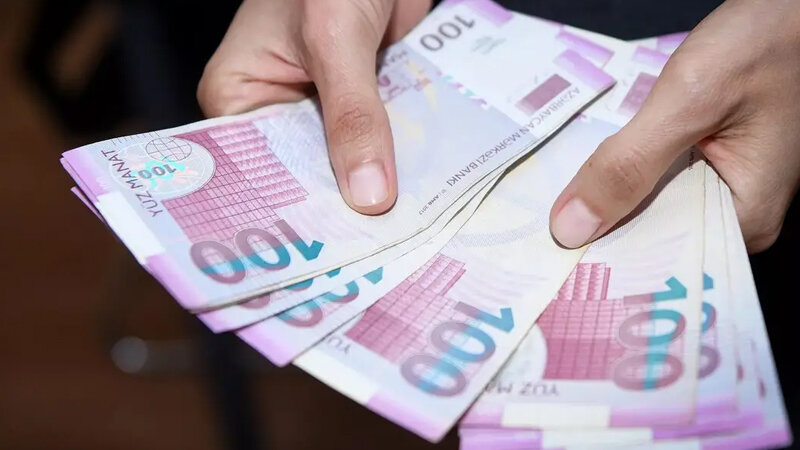 Bu mediatorlara 3840 manatadək pul veriləcək (SİYAHI)