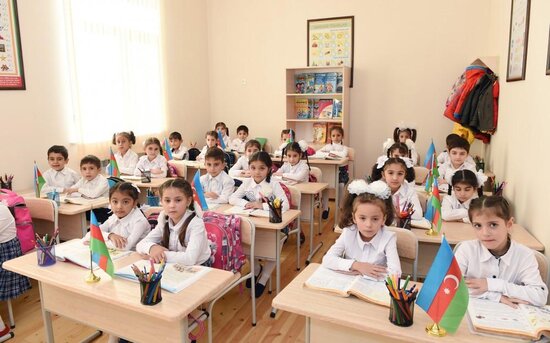 Bakıda koronavirusa görə bağlanan məktəb açıldı
