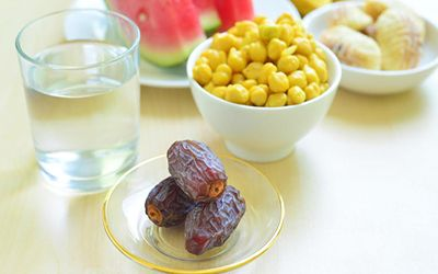 Orucluq zamanı susuzluğun qarşısını almaq üçün - Məsləhətlər