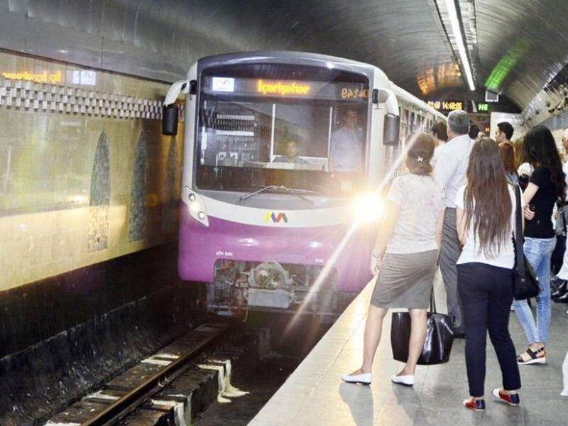 Atası metroda qəfil ölən müğənninin EFİRDƏ ÇƏTİN ANLARI - Sakitləşə bilmədi... + FOTOLAR
