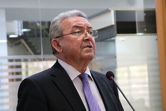 Misir Mərdanov: "Televiziyada tərbiyəsi olmayan tərbiyədən danışır"