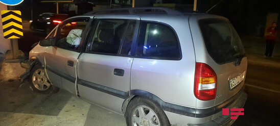 Bakıda iki avtomobil toqquşub: Yeddi nəfər xəsarət alıb - FOTO