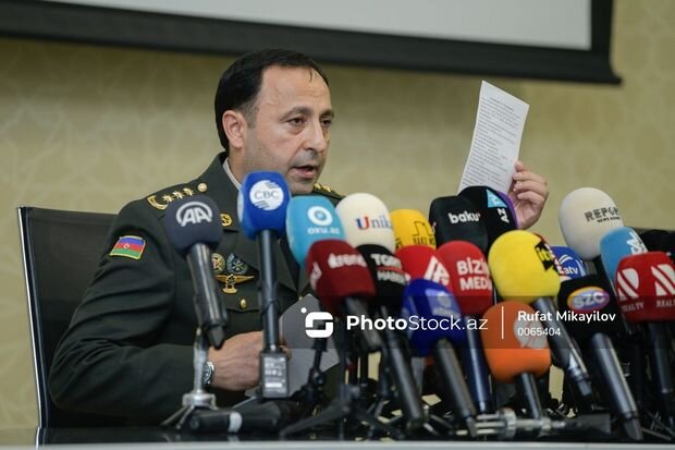 Müdafiə Nazirliyi Qarabağda lokal antiterror tədbirləri ilə bağlı brifinq keçirir - CANLI YAYIM