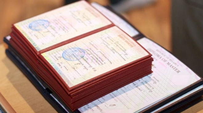 Diplomun iş tapmaqda rolu getdikcə azalırmı? - AÇIQLAMA