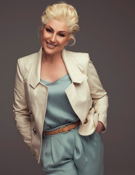 Ulduzlar iş başında - Məşhurların əlavə biznesləri