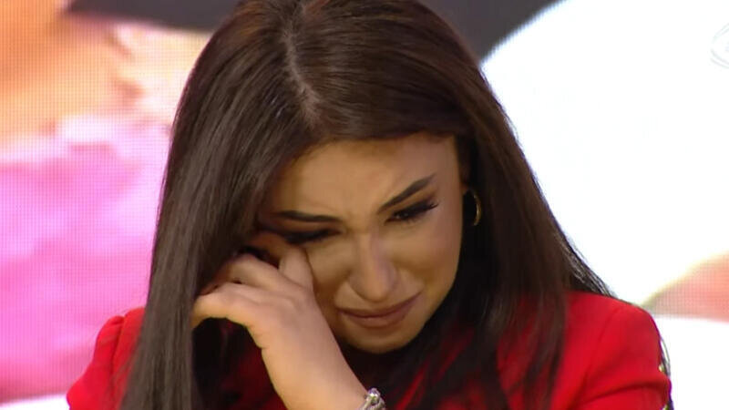 Doğuş tanınmış müğənnini hönkür-hönkür ağlatdı - VİDEO