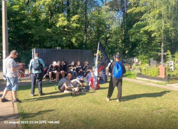 Müğənninin ölümünün 35-ci ildönümündə ŞOK: qəbri üstündə pivə içdilər