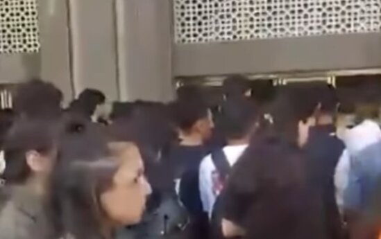 Metroya giriş məhdudlaşdırıldı, sıxlıq yarandı - Video