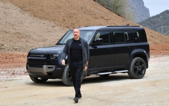 Prezident Füzuli və Şuşaya getdi