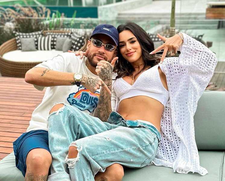 Neymar ötən ay qızını dünyaya gətirən sevgilisindən ayrıldı - FOTO