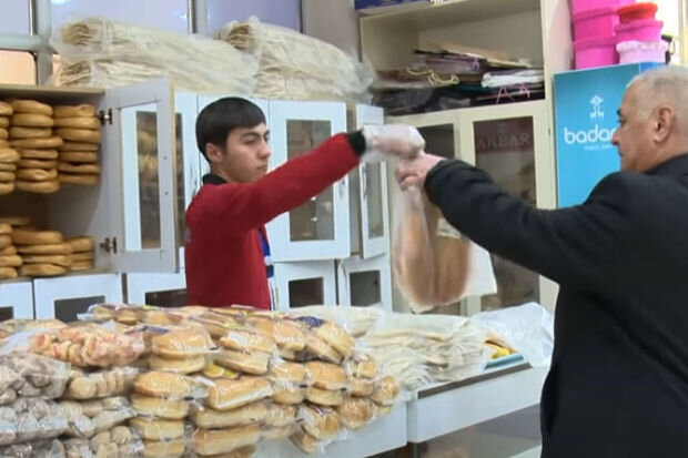 Naxçıvanda çörəyin qiyməti "əl yandırır" - VİDEO