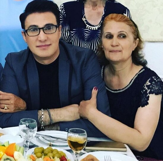 Nadir Qafarzadədən dünyasını dəyişən bacısı ilə bağlı paylaşım - FOTO
