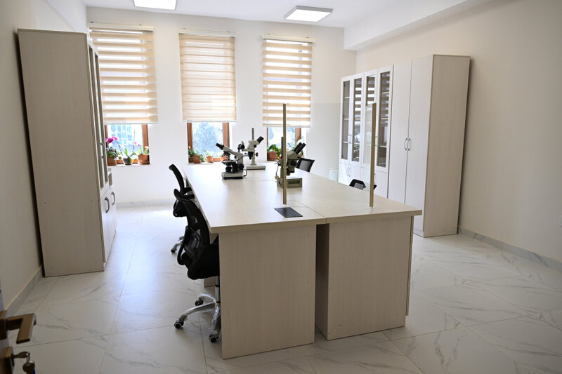 Prezident və xanımı Bakıda Botanika İnstitutunun yeni binasının açılışında iştirak edib və Nəbatat Bağında görülən işlərlə tanış olublar - FOTO